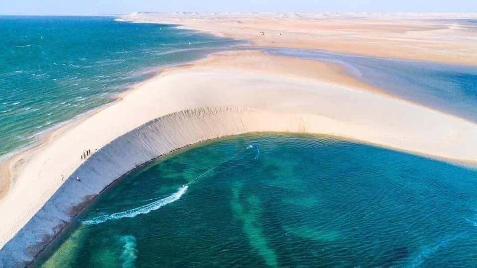 2. La Dune Blanche – Entre Sable et Eau Cristalline
